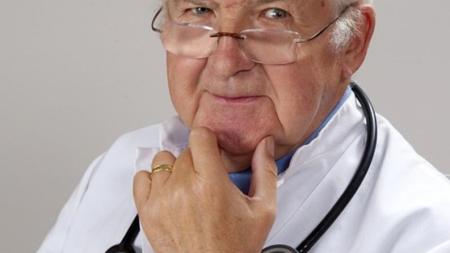 Karlovarský kraj znovu podpoří lékaře nad 65 let