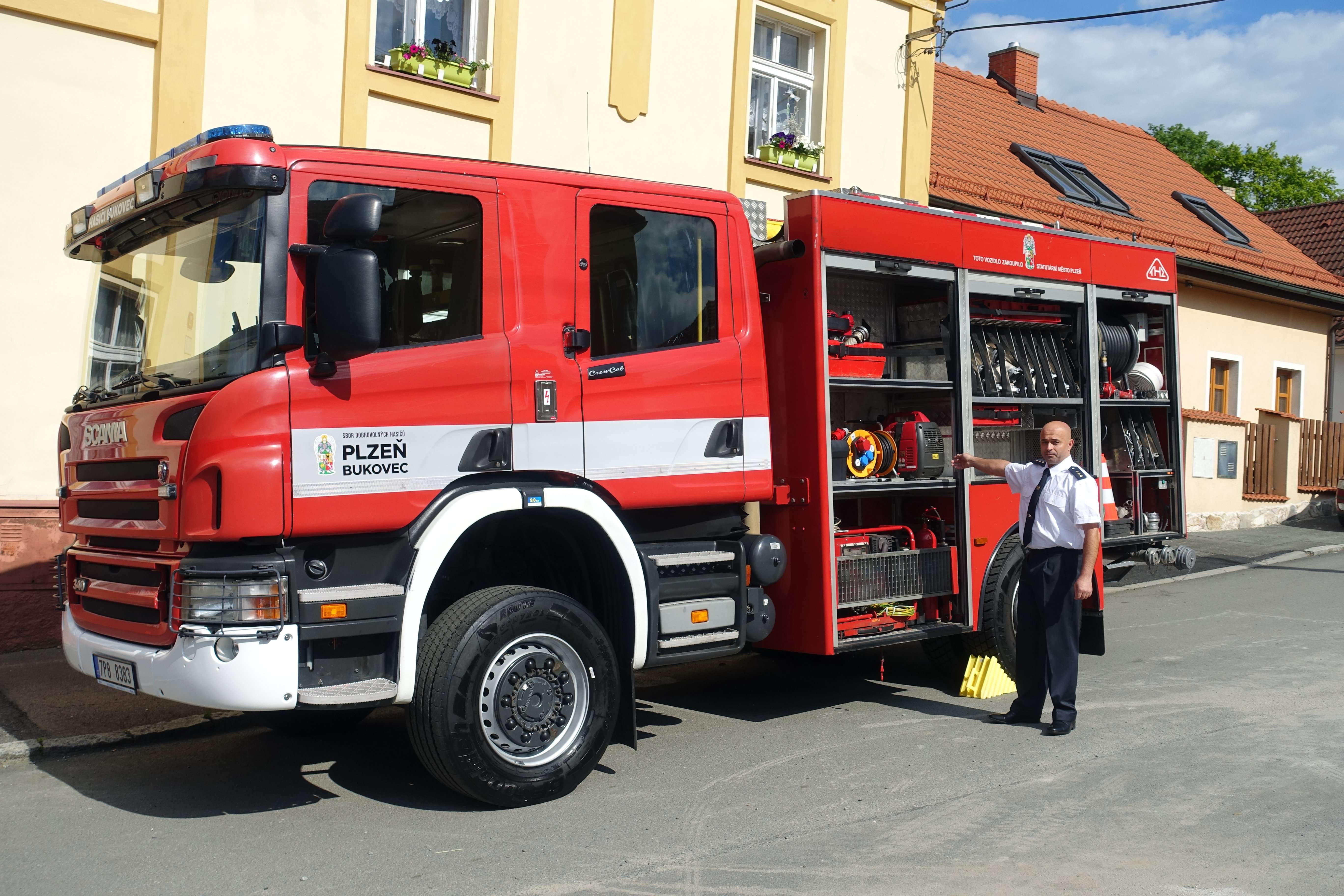 TZ Na Čtyřce slavnostně otevřeli hasičárnu v Bukovci 3