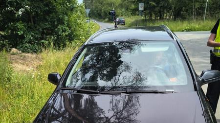 Projel se stodvacítkou na padesátce, teď bude chodit pěšky