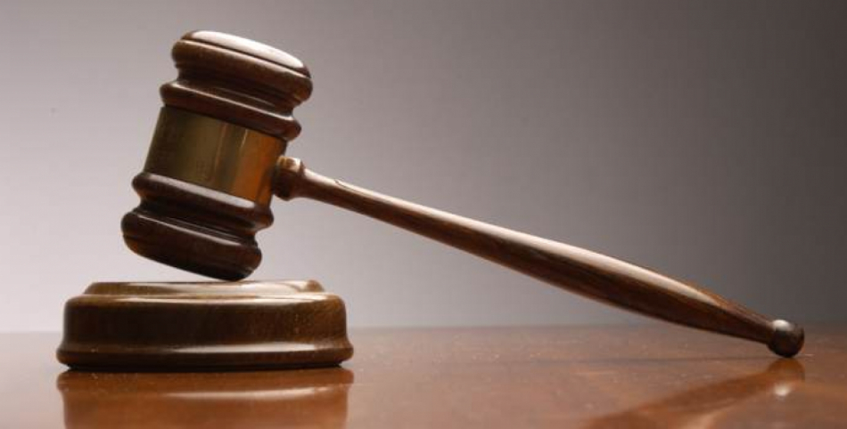 Muže a jeho tři syny odsoudil krajský soud za znásilnění
