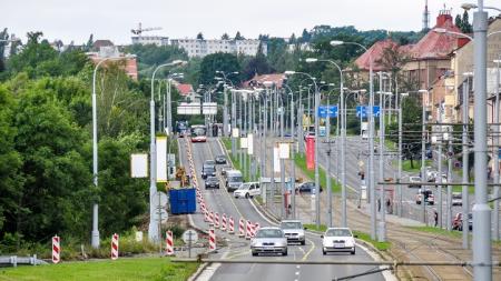 Nejvytíženějším dopravním úsekem je hlavní plzeňská tepna