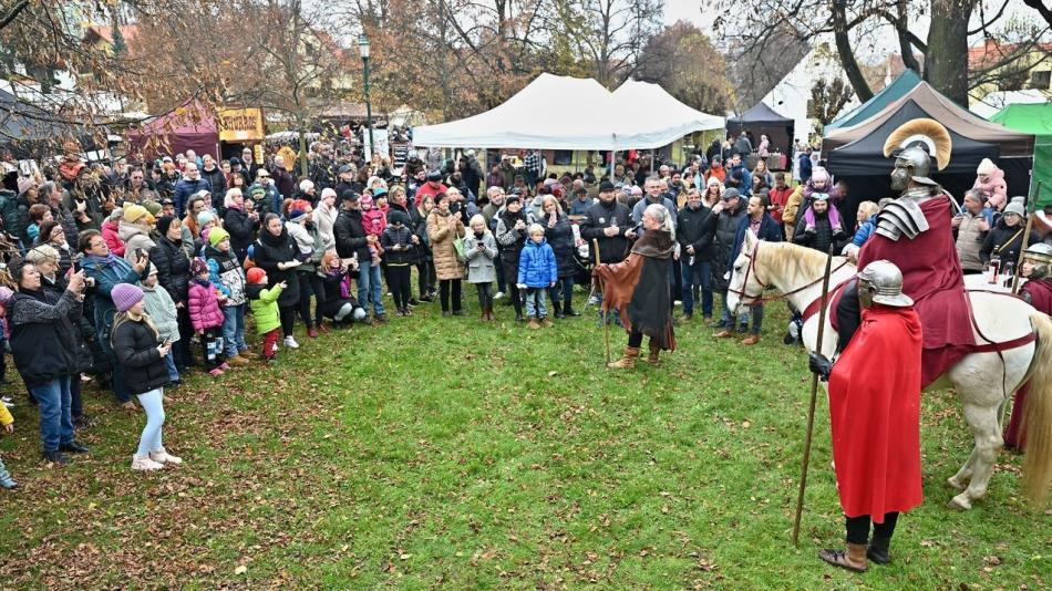 Svatý Martin přivezl do Bolevce husu, víno i dobrou nálad