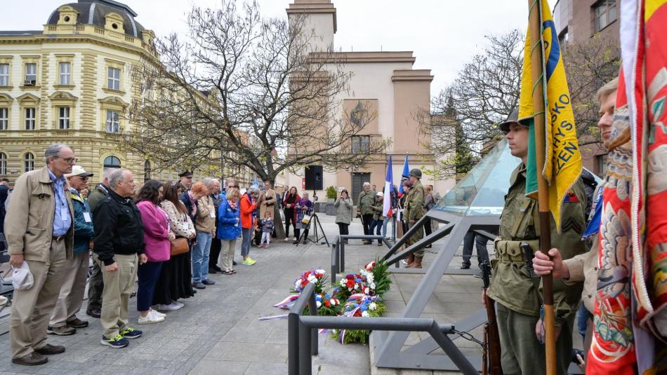 Slavnosti svobody začaly, na pietní akty navázal hlavní program na náměstí