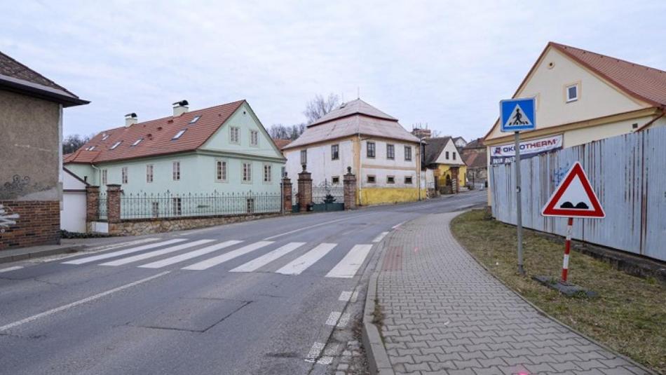 Dopravní peklo pro řidiče v Lobzích. Uzavře se Rolnické náměstí