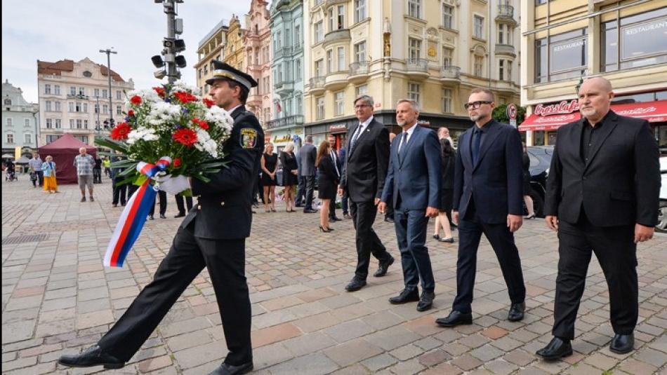 Plzeňané si pietním aktem připomněli začátek okupace Československa