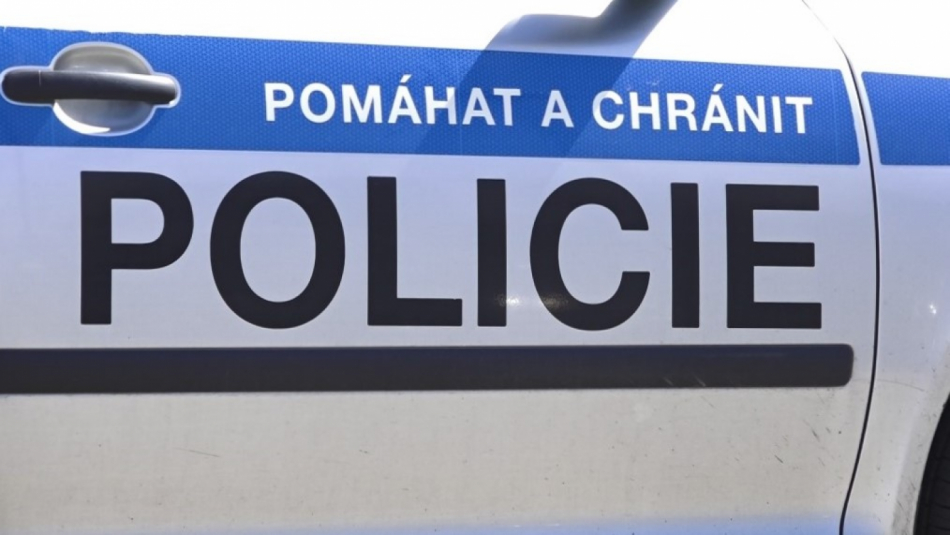 Opilého viníka nehody na útěku vylovili policisté z Drnového potoka