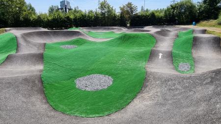 První plzeňský pumptrack čeká na začátku září velkolepá show