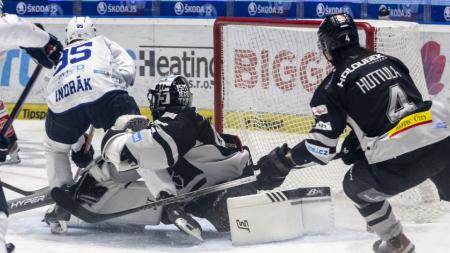 Západočeské derby pro Karlovy Vary. Rozhodl Grígerův hattrick