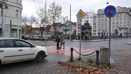Přechody pro pěší na frekventované plzeňské ulici jsou bezpečnější