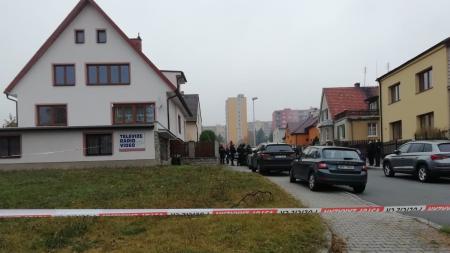 Aktualizováno: Tragédie v Plzni. Útočník napadl příbuzného. Pak zkolaboval a zemřel!