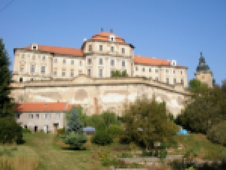 Barokní klášter Chotěšov - celkový pohled od jihu. Foto Jan Soukup