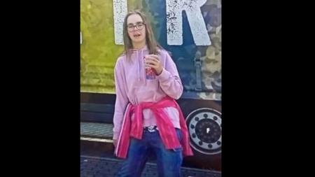 Policie pátrá po patnáctileté dívce z Plzně. Michaela se ztratila při cestě za příbuznými