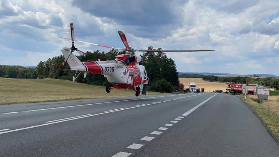 U Plas boural mladý motorkář, letěl pro něj vrtulník