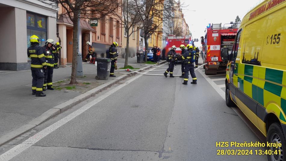 Aktualizováno: V restauraci na Borech vzplála fritéza. Dvě ženy skončily v nemocnici!