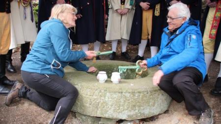 Česká studánka už je odemčená: Turistická sezóna je oficiálně v plném proudu