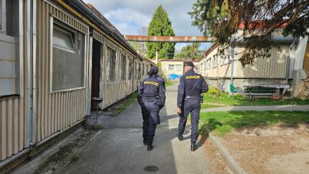 Velká bezpečnostní akce na Tachovsku: Policisté kontrolovali ubytovny