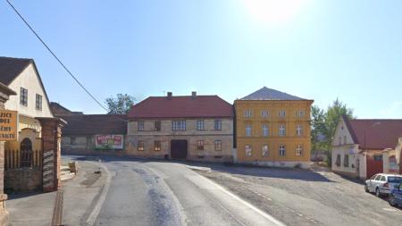 Rekonstrukce Rolnického náměstí se protáhne, uzavírka bude pokračovat až do května!