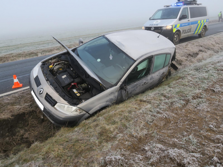 Policisty zaměstnaly na Nový rok desítky dopravních nehod