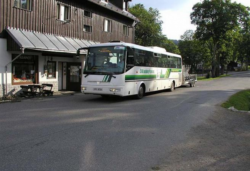 Desetitisíce turistů přepravily v létě na Šumavě Zelené autobusy