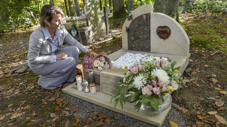 Na Lesním hřbitově vzniklo pietní místo pro rodiče, kteří přišli o miminko