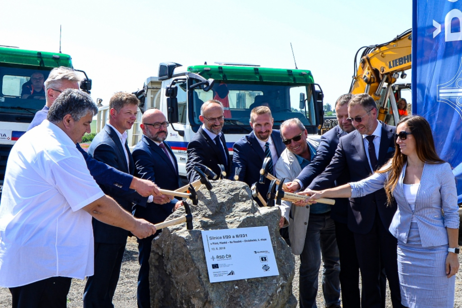 Stavba další části východního obchvatu pokročila, řidiče i chodce čekají omezení