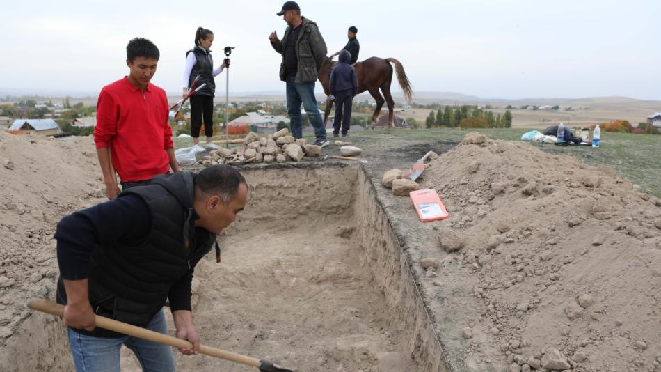 Archeologové z Plzně našli stopy dávného osídlení v oblasti hedvábné stezky