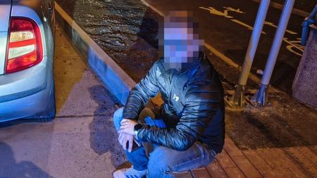 V protisměru, nepřipoutaný a silně opilý. Byl jsem na fotbale a rozvážel svěřence, popisoval strážníkům řidič