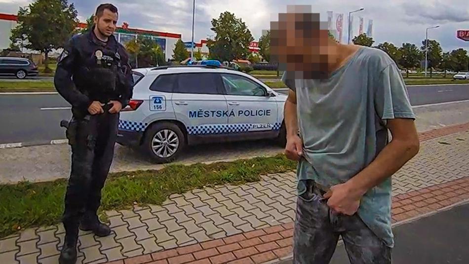 Duchapřítomný svědek pomohl dopadnout onanistu