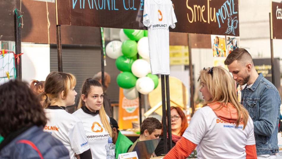 Dny dobrovolnictví se blíží, v Plzeňském kraji se uskuteční 62 akcí. Připojit se stále můžete i vy!