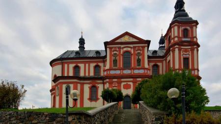 Oprava dominanty Přeštic finišuje. Kostel má být hotový do konce roku