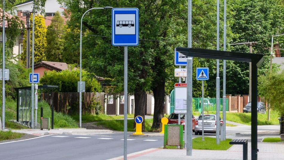 V plzeňském Ráji je díky úpravám komunikace a zastávek bezpečněji