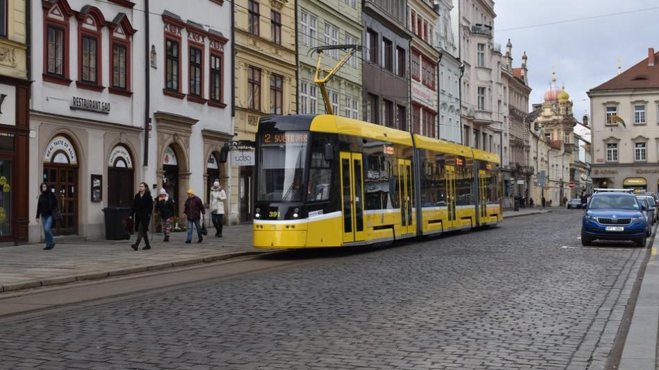Plzeň čeká další významná rekonstrukce tramvajové trati. Zasáhne dopravu i chodce přímo v centru města!