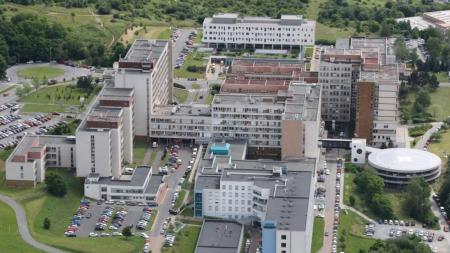Fakultní nemocnice v Plzni potřebuje zvýšit počet lůžek na kardiologii, chce je až zdvojnásobit