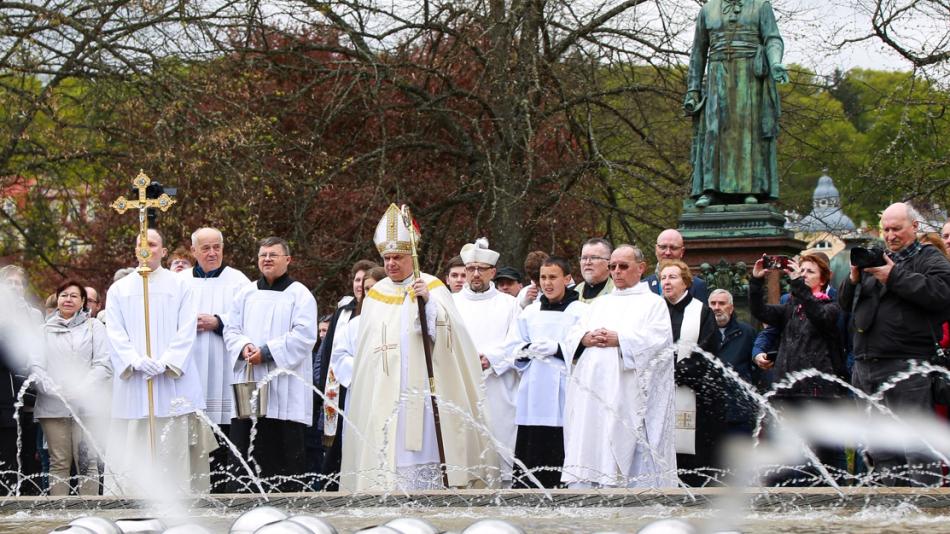 Mariánské Lázně se připravují na zahájení lázeňské sezóny.