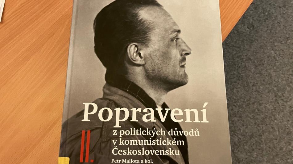 Unikátní kolektivní monografie, která nemá obdoby. V Plzni představili knihu o popravených z politických důvodů