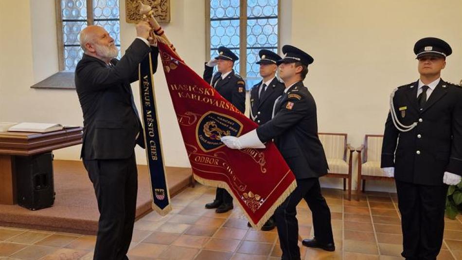Chebští hasiči oslavili 80 od let vzniku profesionální požární ochrany