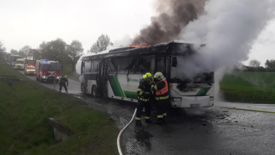 Na jižním Plzeňsku hořel linkový autobus!