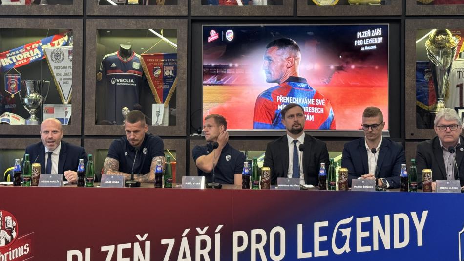 Záchranáři, hasiči, policisté. Plzeňští fotbalisté odehrají zápas se jmenovkami legend
