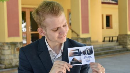 Chtěl jsem se tak trochu dotknout Valašska, říká David. Proto vytvořil interaktivní pohlednici