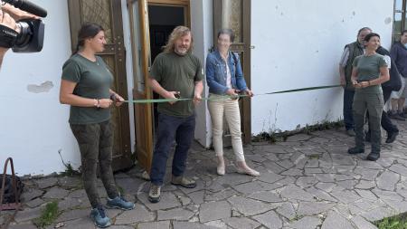 Hájenka Březník, dějiště nejslavnějšího románu Karla Klostermanna, představuje dílo i život horalů novou výstavou