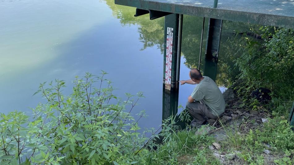Hladina Boleveckého rybníku je na svém minimu za posledních 17 let měření. Mohou za to vedra!