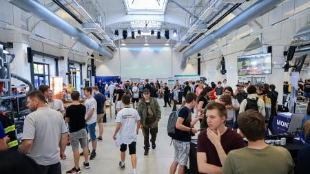 Plzeňský TechTower slaví rok od svého otevření. Místo v něm našlo 30 firem