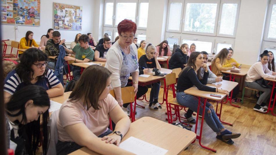 Plzeňský kraj letos eviduje 23 430 přihlášek na střední školy, míst je 9031