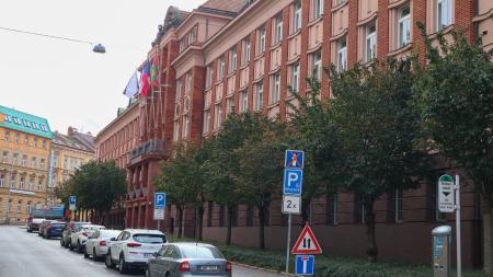 Ustavující zastupitelstvo Plzeňského kraje: Hodně funkcí, žádné plány