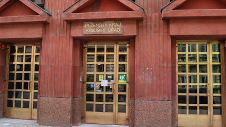 Jsme šokováni, reagují ODS a TOP 09 na policejní zásah na hejtmanství