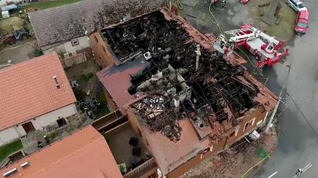 VIDEO: Oblíbený podnik AngusFarm v Soběsukách lehl popelem