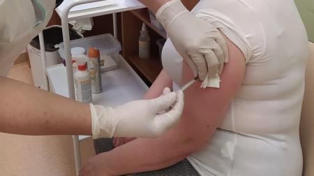 Očkovací centrum Polikliniky AGEL v Plzni obnovuje provoz, bude očkovat 3. a 4. dávky vakcíny proti covidu