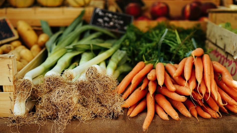 Kam na farmářské a řemeslné trhy: Léto ve znamení lokálních dobrot a tradic