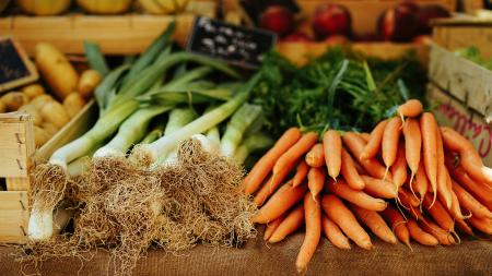 Kam na farmářské a řemeslné trhy: Léto ve znamení lokálních dobrot a tradic