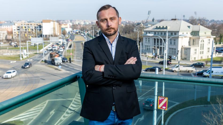 Radek Novák: Dvojí metr Adamové aneb jak jí Pospíšil ukázal záda